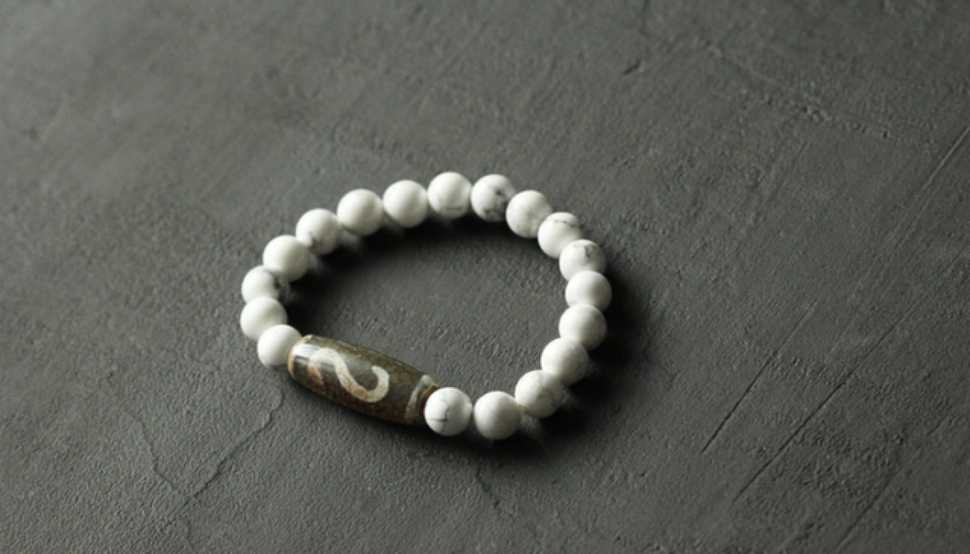 Le bracelet baroque : le bijou qui allie l’élégance et les bienfaits des pierres naturelles